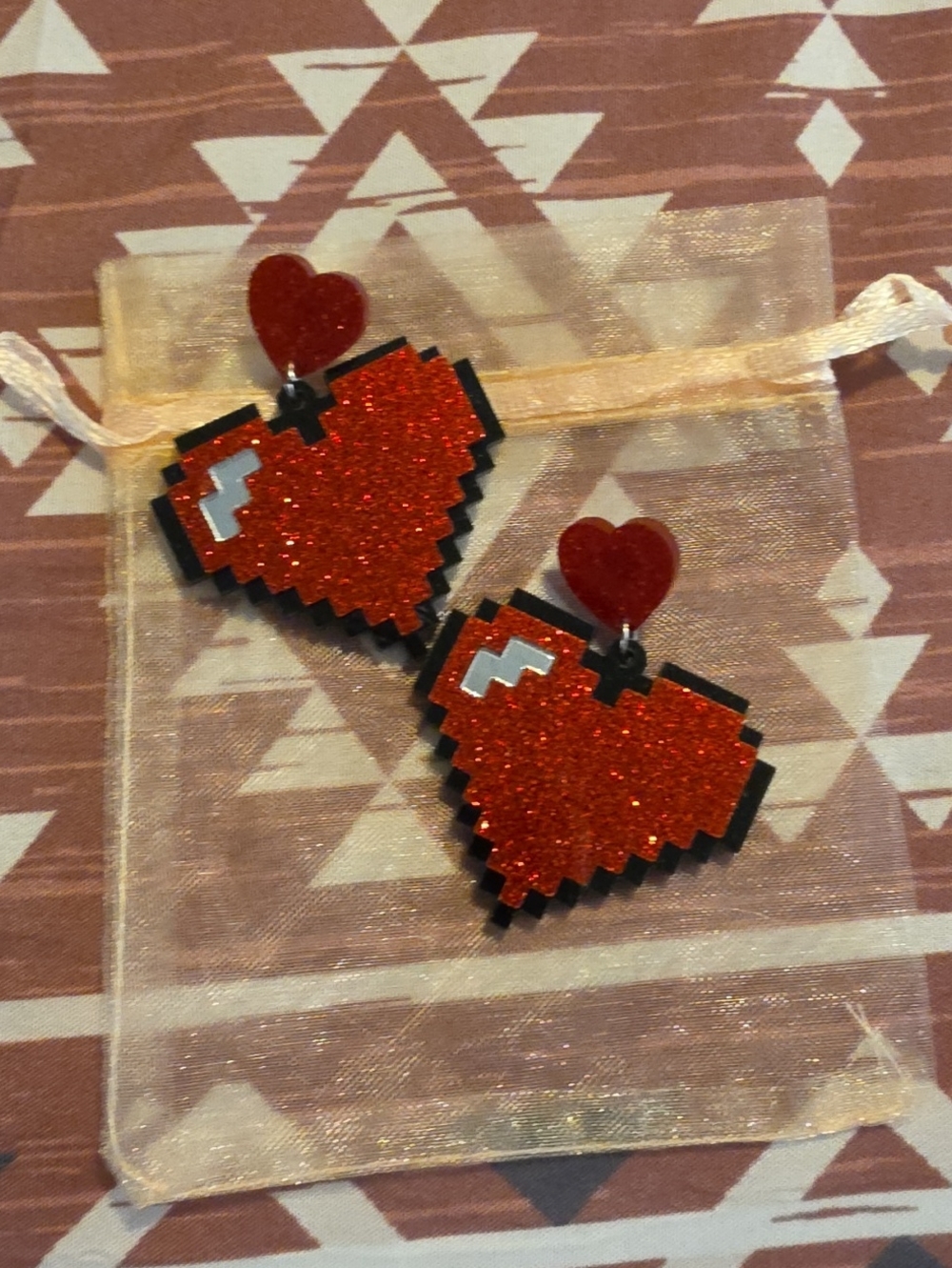 Kids Red Glitter Pixel Heart Dangle Earrings - Unbranded